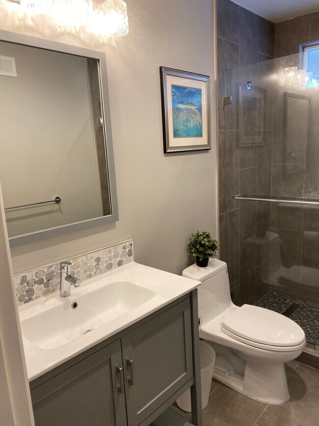 Building Photo - 943 Lurline Dr