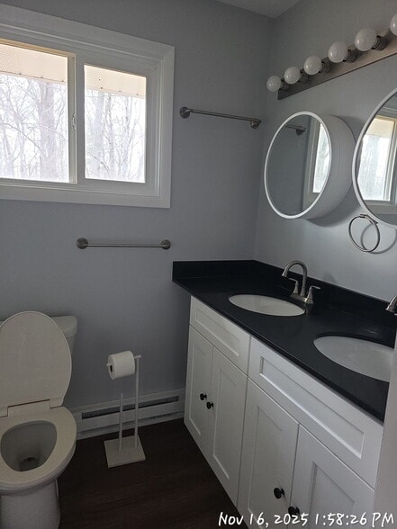 Building Photo - 1010 Eisenhower Way