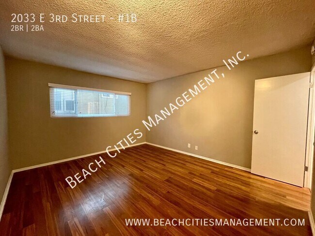 Building Photo - 2033 E 3rd St