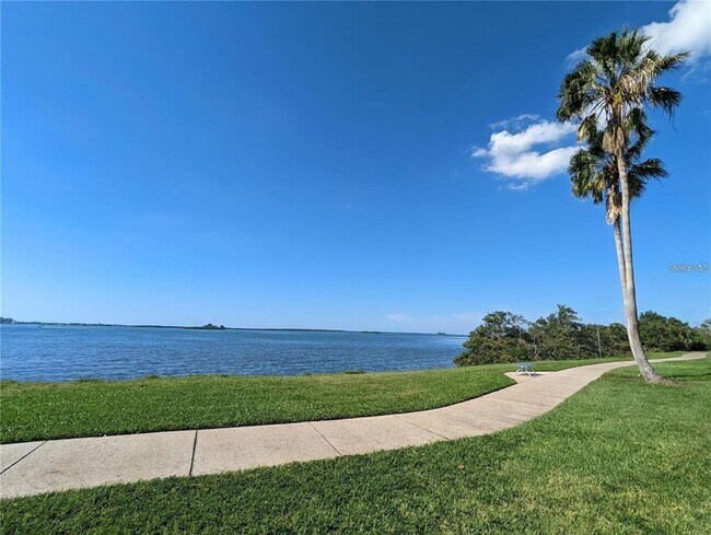 Building Photo - 1922 Springtime Ave