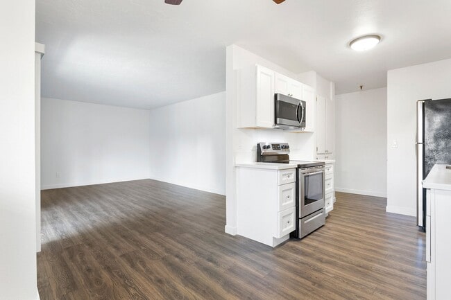 Interior Photo - Sheri-Hill Apartments