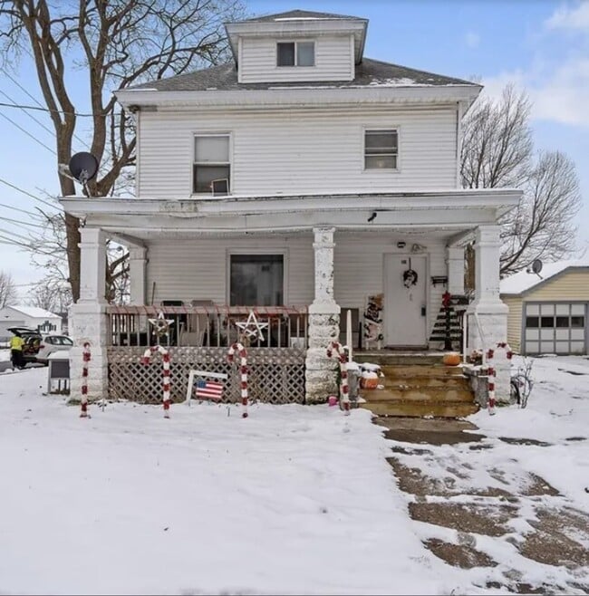 Primary Photo - 314 W 5th St S