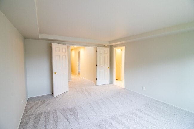 Building Photo - 4bd/2.75ba Sammamish Home