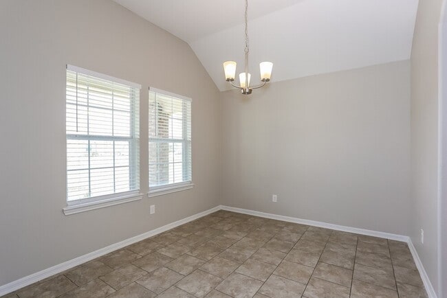 Building Photo - 1401 Oregon St