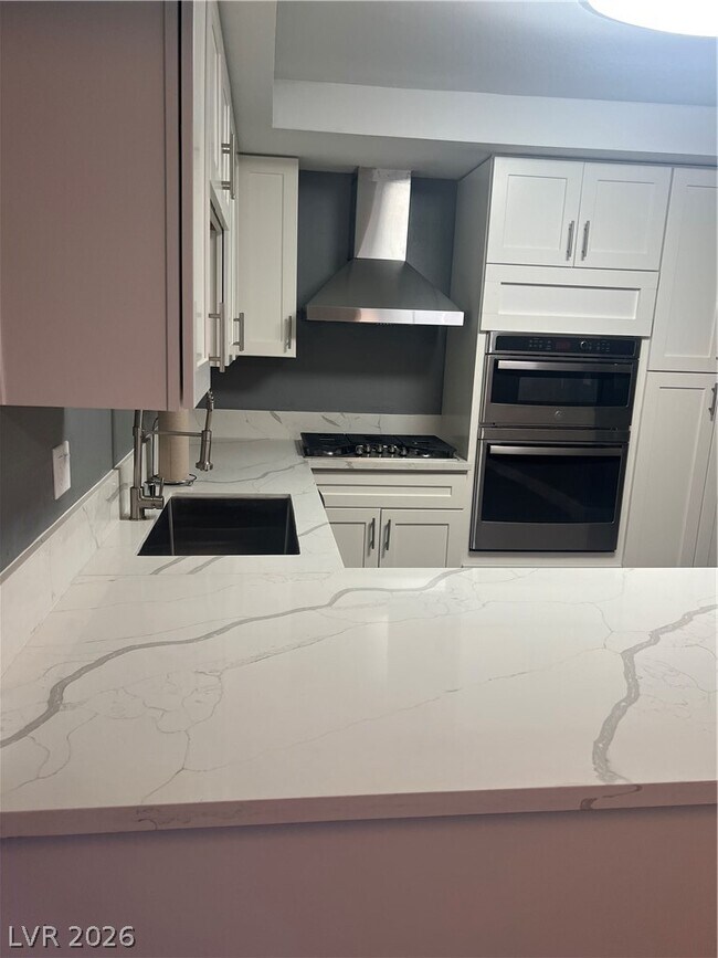 Building Photo - 3344 Medina Ct