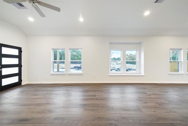 Building Photo - 11703 Eclipse Dr