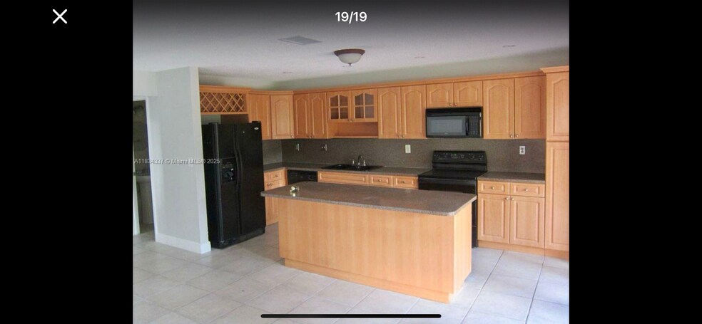 Building Photo - 12340 SW 20th Ter