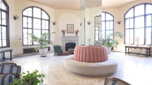 Building Photo - 800 E Ocean Blvd