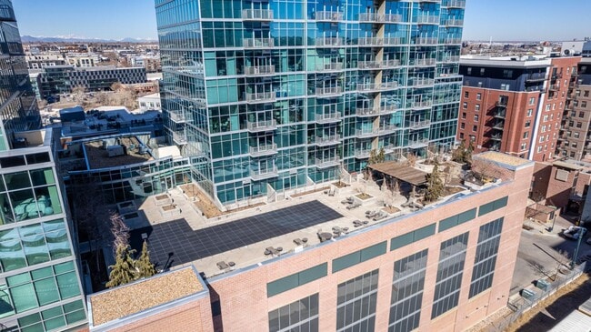 Building Photo - 1700 Bassett St
