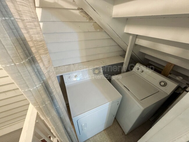 Building Photo - 93 Tradd St