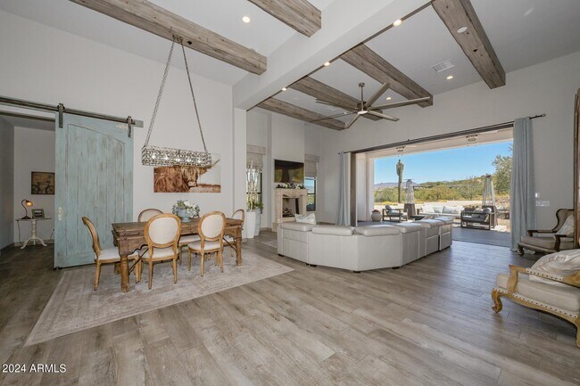 Building Photo - 5861 E Cloud Rd