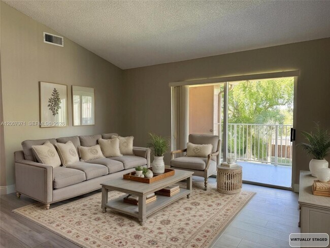 Building Photo - 10420 SW 158th Ct