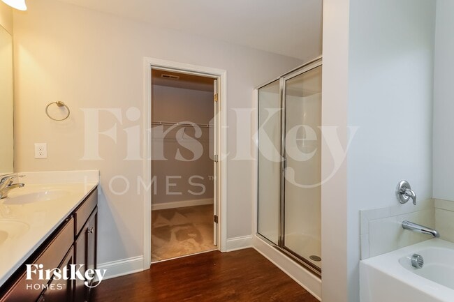 Building Photo - 9026 Evans Woods Dr