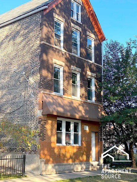 Building Photo - 8444 S Buffalo Ave