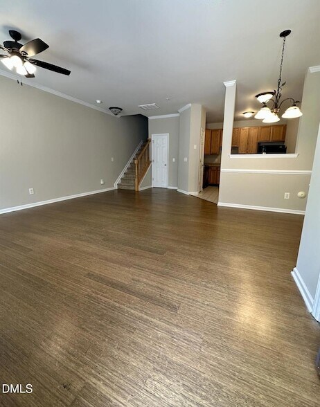 Building Photo - 2210 Valley Edge Dr