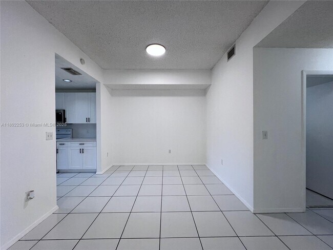 Building Photo - 16322 Malibu Dr