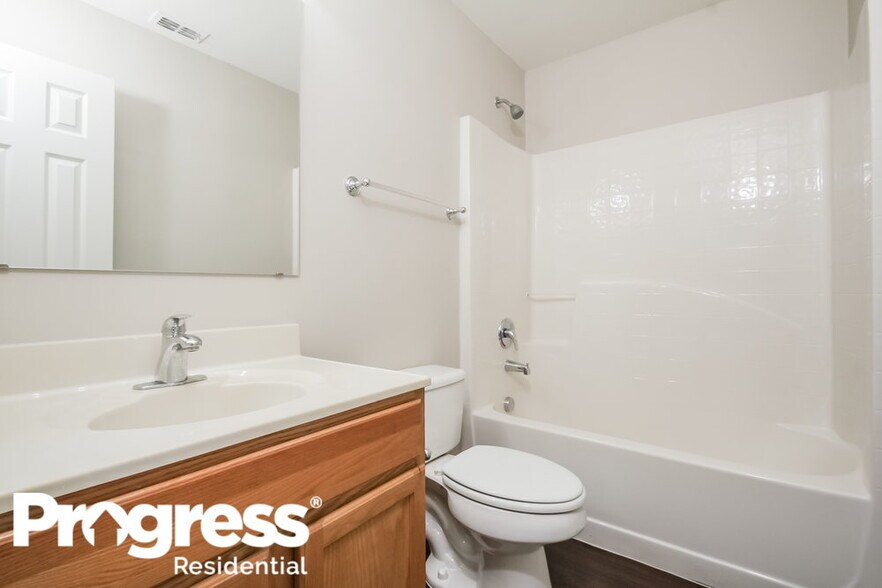 Building Photo - 11326 Ivy Flower Loop