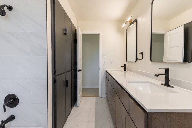 Building Photo - Rent to Own Available in Edmond, Ok!