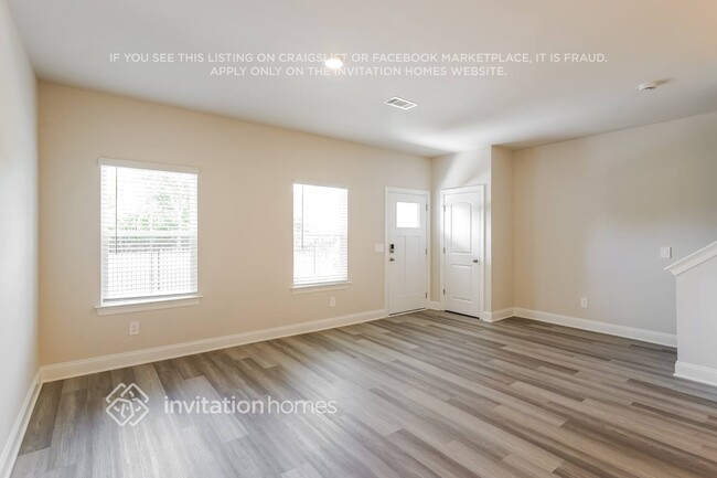 Building Photo - 277 River Rock Dr