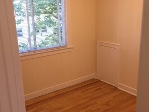 Building Photo - 33 Brookes Ave