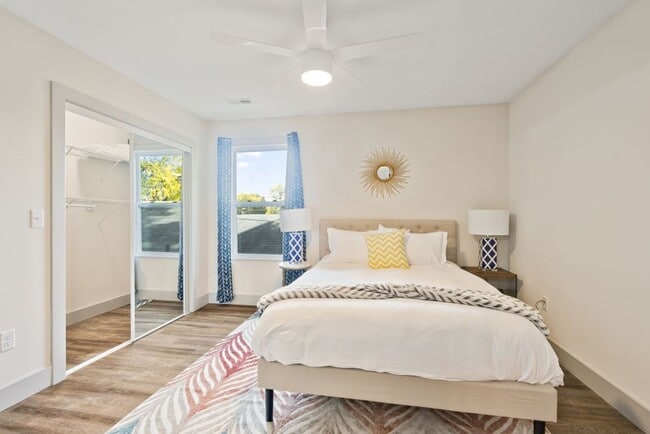 Building Photo - Beautiful renovated home!