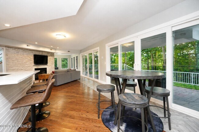 Building Photo - 401 Overlook Dr