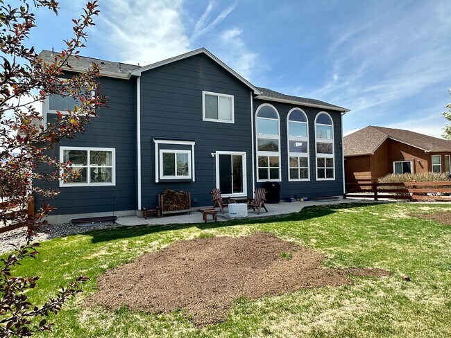 Building Photo - Elegant & Spacious 4BD Home with 3-Car Gar...