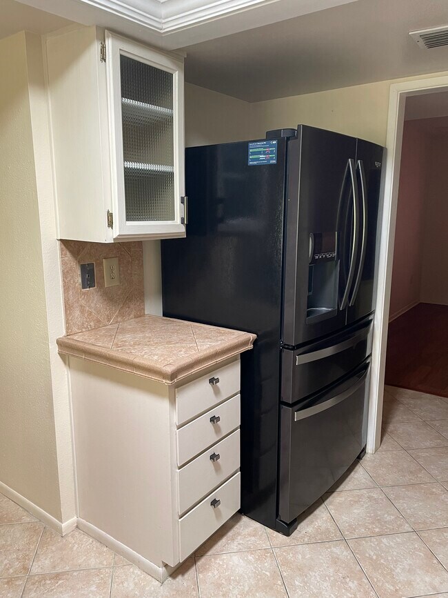 Building Photo - 17622 N Jasmine Dr