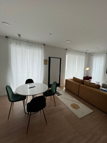 Living with curtains drawn - 806 Olympic St