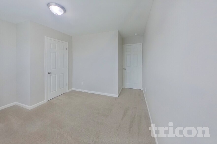 Building Photo - 513 Gentle Breeze Ln