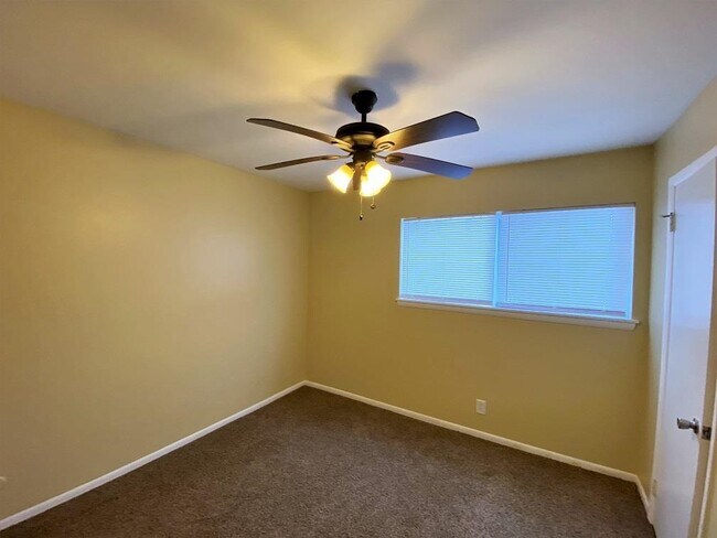 Building Photo - 1416 Jay Street