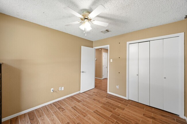 Building Photo - 17511 Favor Bend Ct
