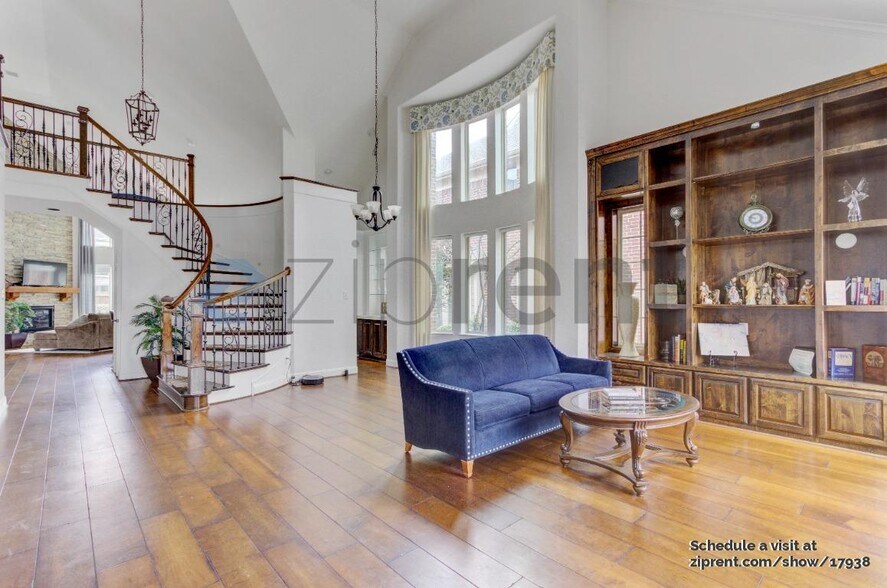 Building Photo - 14108 Signal Hill Dr
