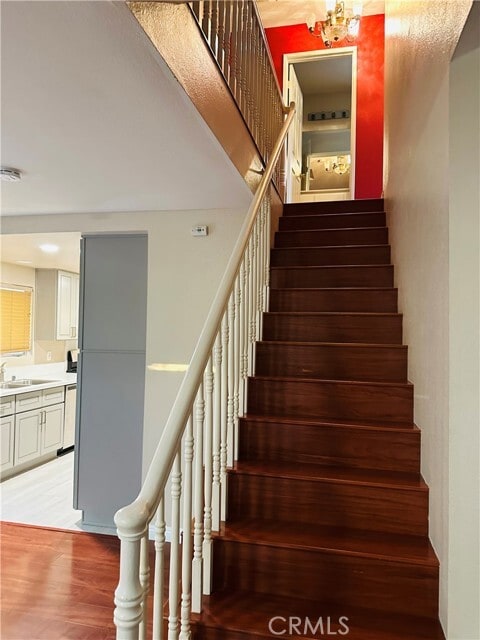 Building Photo - 555 W Lemon Ave