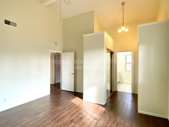 Building Photo - 5811 W Sample Ave