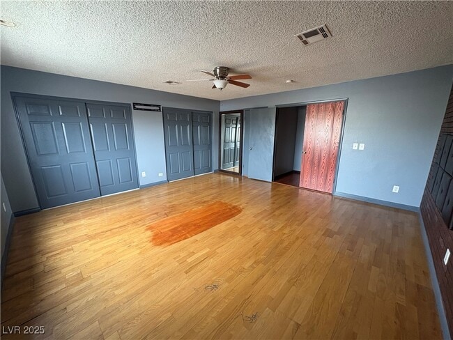 Building Photo - 5457 Escondido St