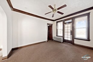 Building Photo - 2228 S Kedvale Ave