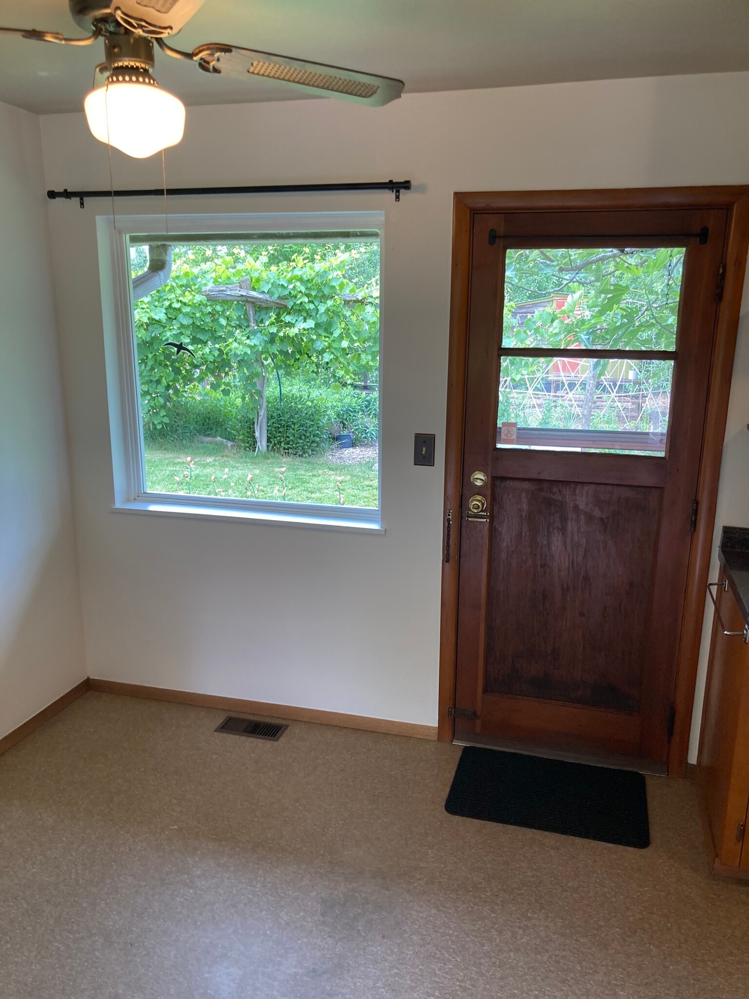 back door view to garden - 5310 SE Schiller Street