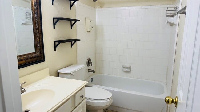 Building Photo - 5808 Forest Timbers Dr