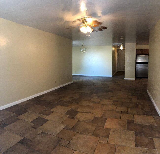 Building Photo - Home Available in Brawley