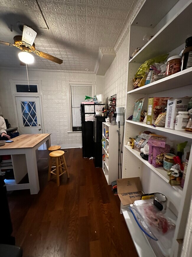 Building Photo - 1830 Swann St NW