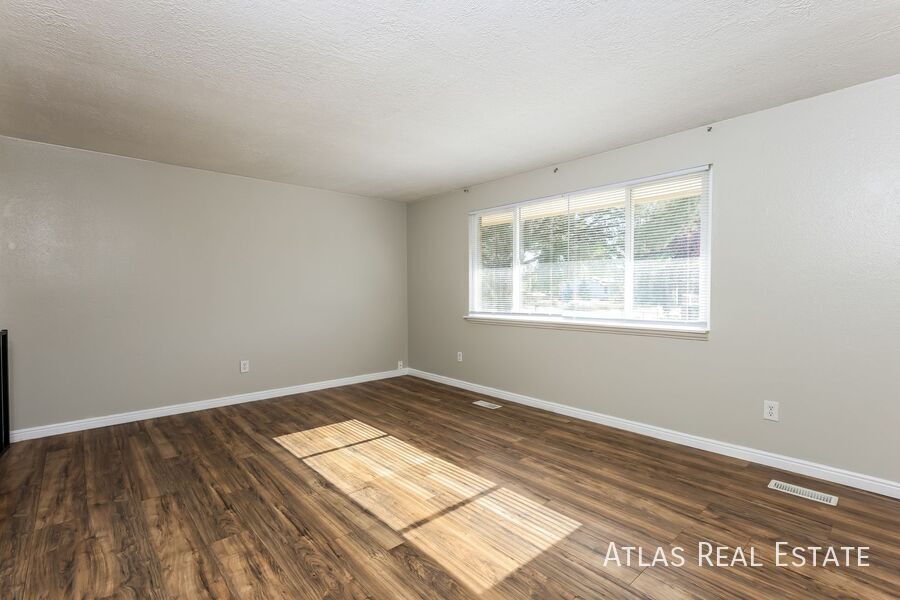 Building Photo - 3748 W Lewisport Dr