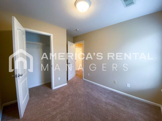 Building Photo - 15915 Lexie Dr