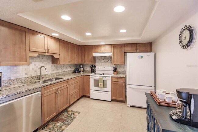 Building Photo - 1255 E Peppertree Dr