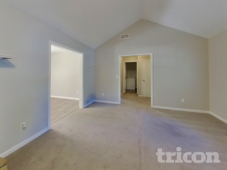 Building Photo - 410 Red Oak Ct