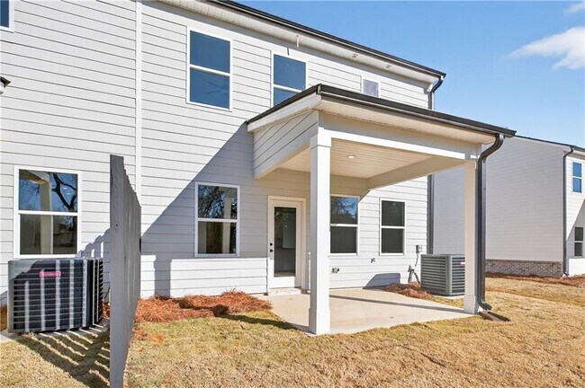 Building Photo - 548 Madison St