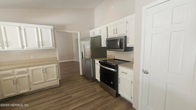 Building Photo - 2612 Bottomridge Dr