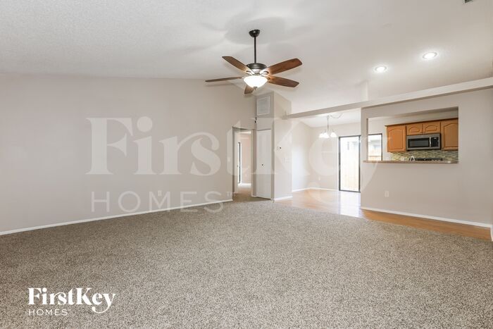 Building Photo - 1328 Mohrlake Dr