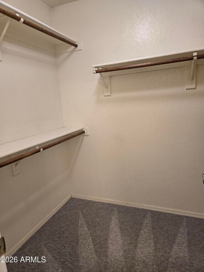 Building Photo - 3033 E Siesta Ln