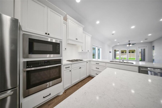 Building Photo - 615 Sand Branch Dr